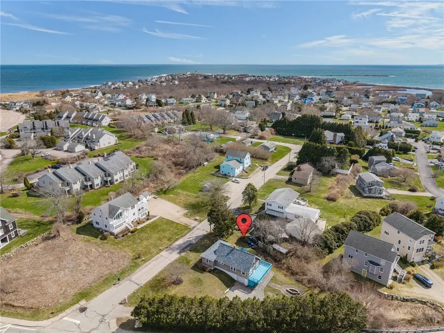 31 Hemlock Avenue, Narragansett, RI 02882 - #3