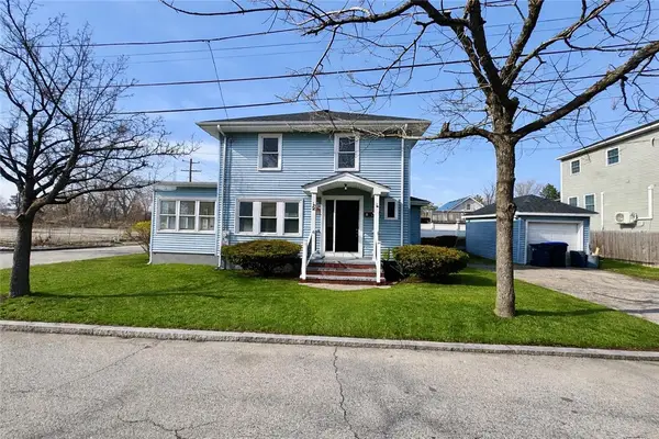 2 Tobyhanna Street, Providence, RI 02910