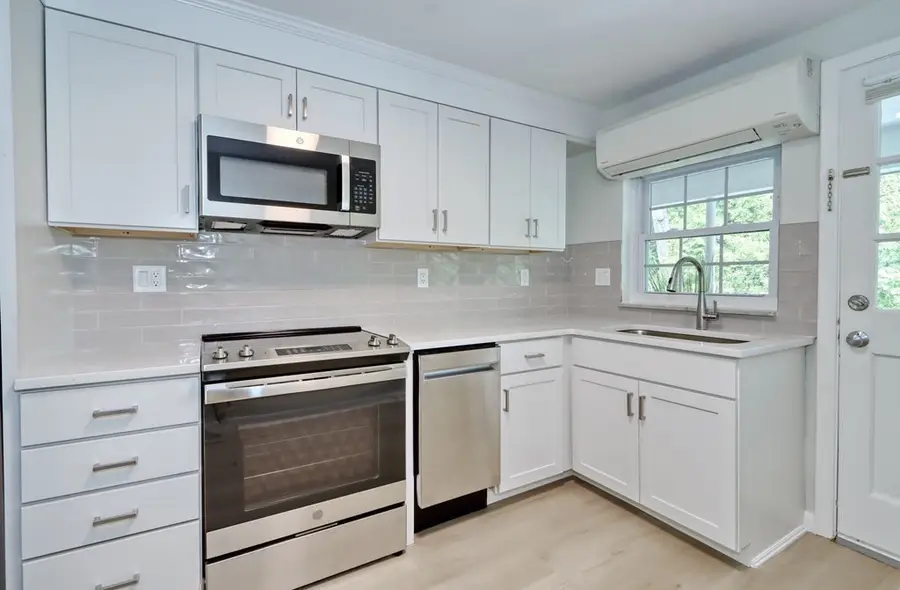 407 Washington Street #2, Westwood, MA 02090 - #3