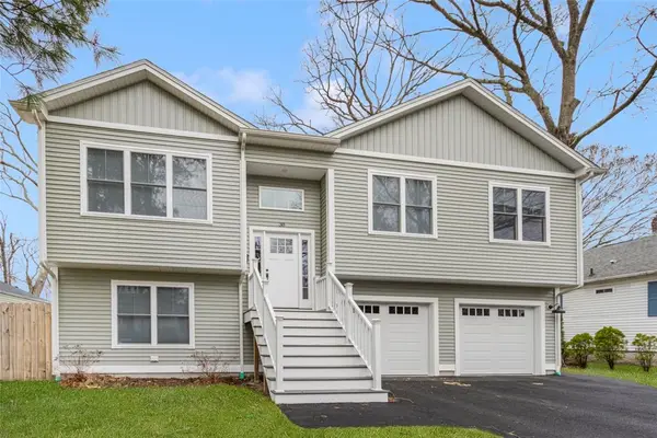 38 Overbrook Avenue, Warwick, RI 02889