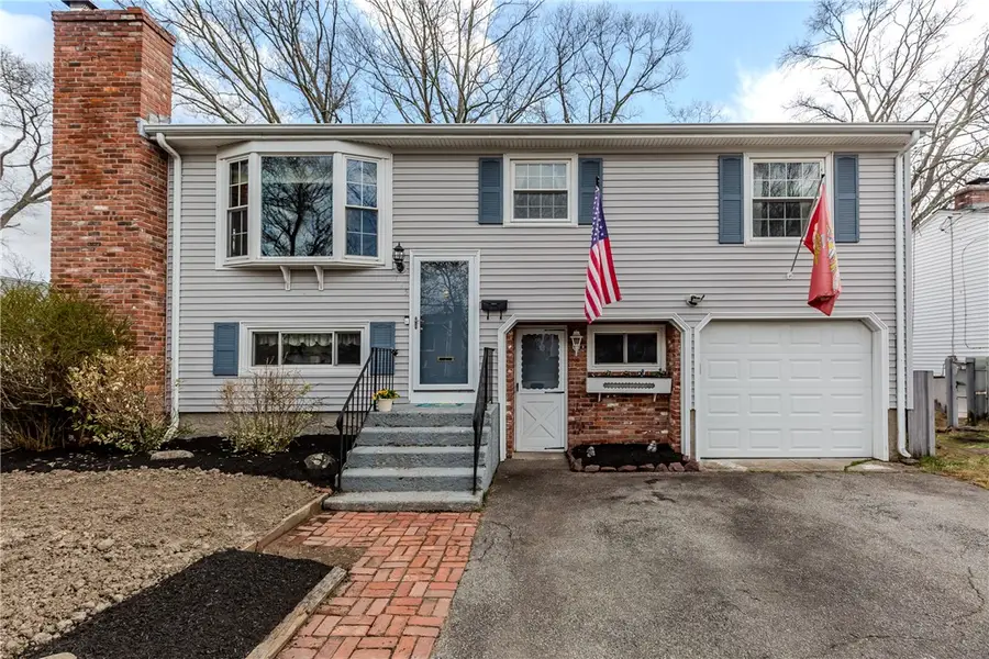 185 Parkside Avenue, Pawtucket, RI 02861 - #2