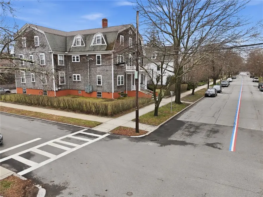 82 High Street #1S, Bristol, RI 02809 - #2