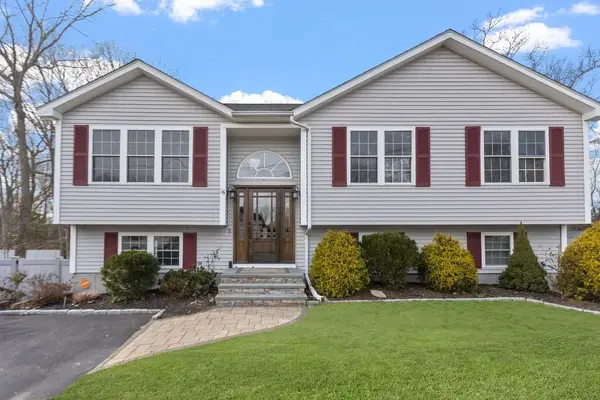 26 Setian Lane, West Warwick, RI 02893