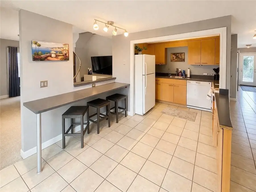 565 Smithfield Road #D8, North Providence, RI 02904 - #3