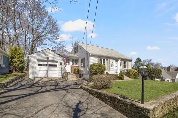 99 Woodland Street, Lincoln, RI 02865