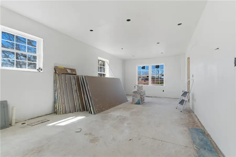 34 Vine Street, West Warwick, RI 02893 - #3