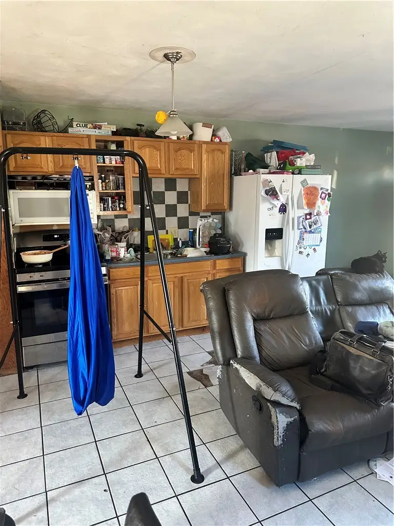 5 Washington Avenue, Cranston, RI 02920 - #2