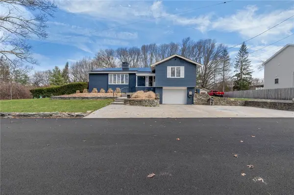 77 Woodlawn Avenue, North Providence, RI 02904