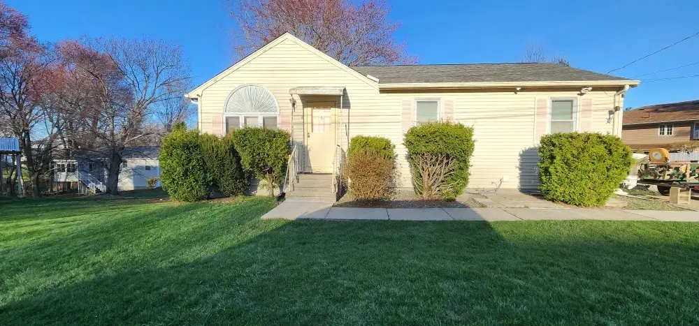 5 Barnes Avenue, Johnston, RI 02919 - #1