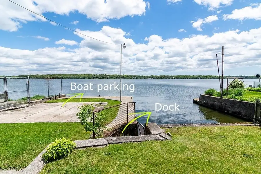 4 Lake Avenue, Tiverton, RI 02878 - #2