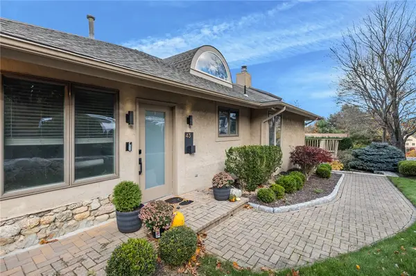 43 Highland Avenue, Warwick, RI 02886