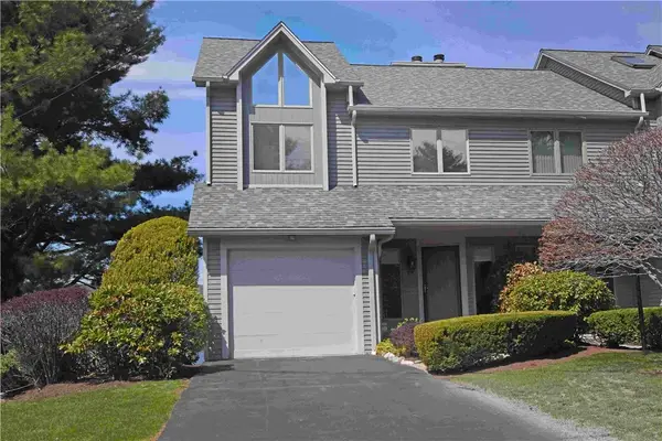 21 Shadowbrook Lane #21F, Smithfield, RI 02917