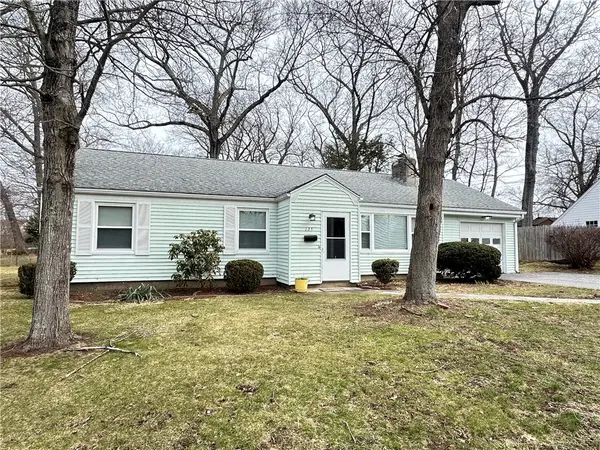 135 South Pierce Road, East Greenwich, RI 02818