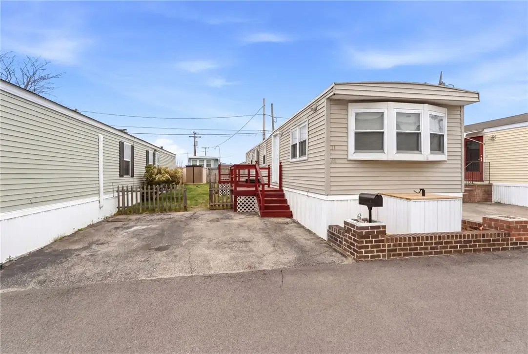 11 East Drive, Rumford, RI 02916 - #1