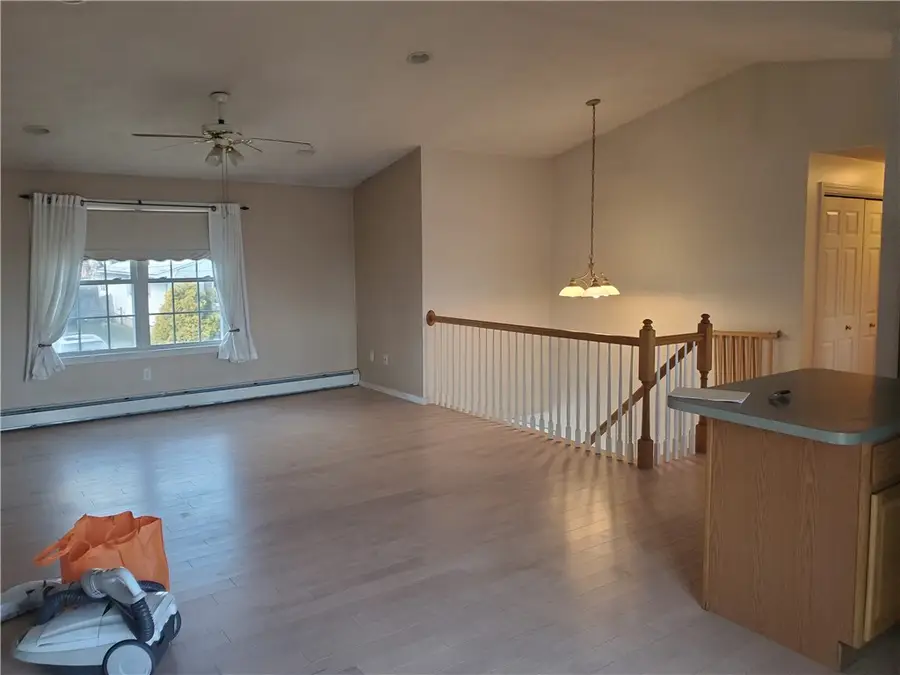 35 Ferncliff Avenue, North Providence, RI 02911 - #3