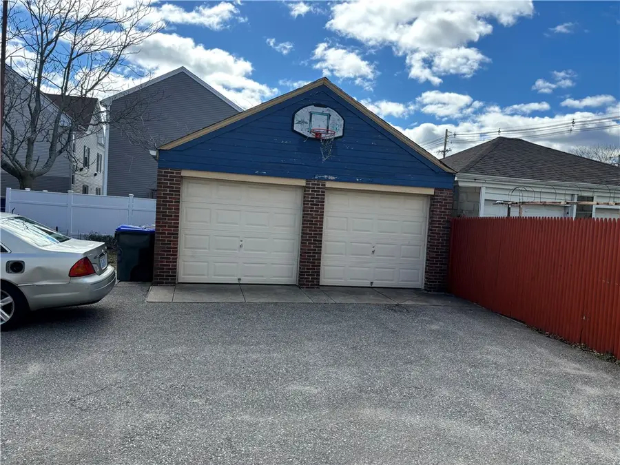 15 Hawkins Street, Providence, RI 02908 - #3