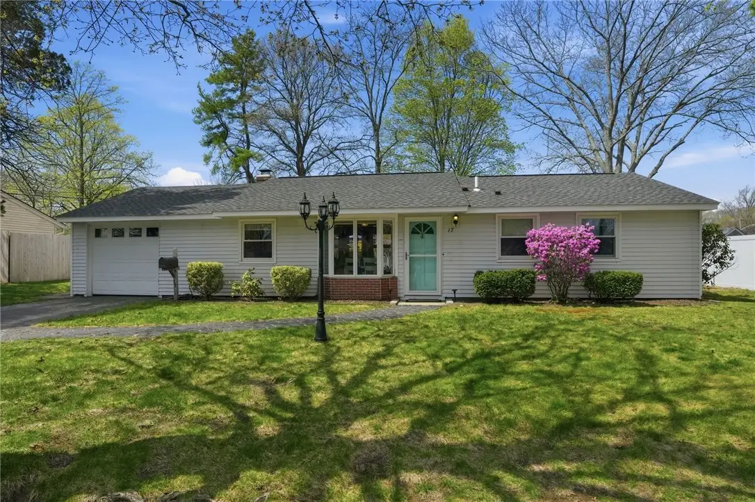 17 Gloucester Street, Warwick, RI 02886 - #1