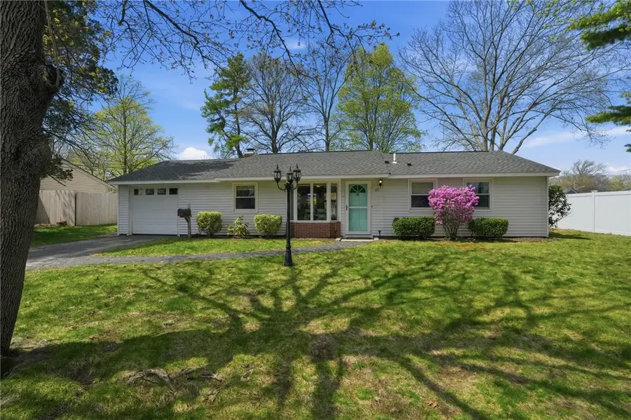 17 Gloucester Street, Warwick, RI 02886 - #2