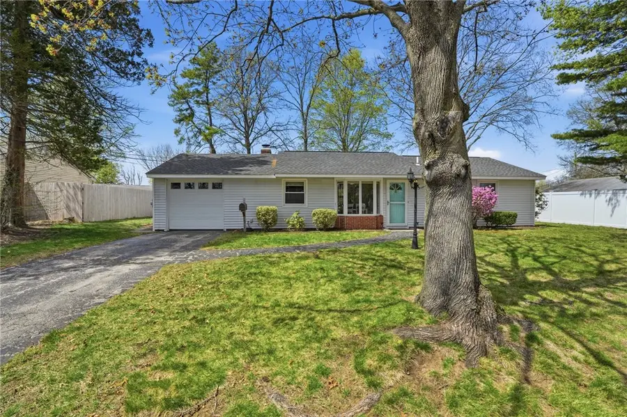 17 Gloucester Street, Warwick, RI 02886 - #3