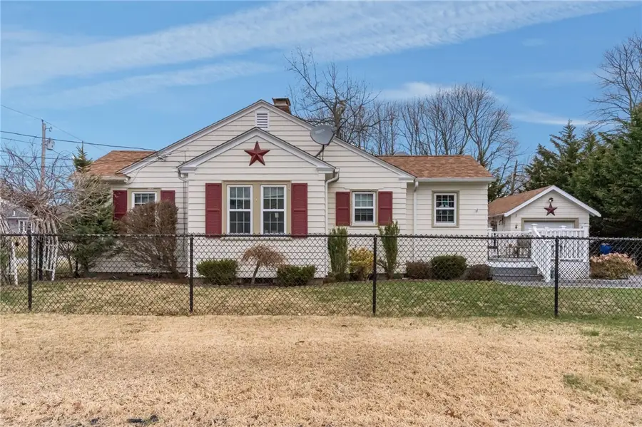 41 Rogers Avenue, Riverside, RI 02915 - #2