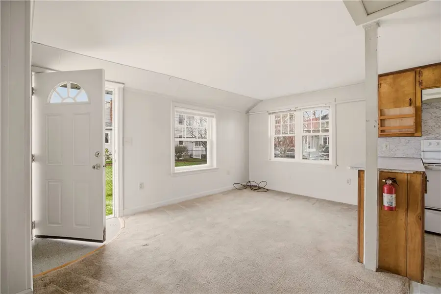 11 Leslie Avenue, Barrington, RI 02806 - #2