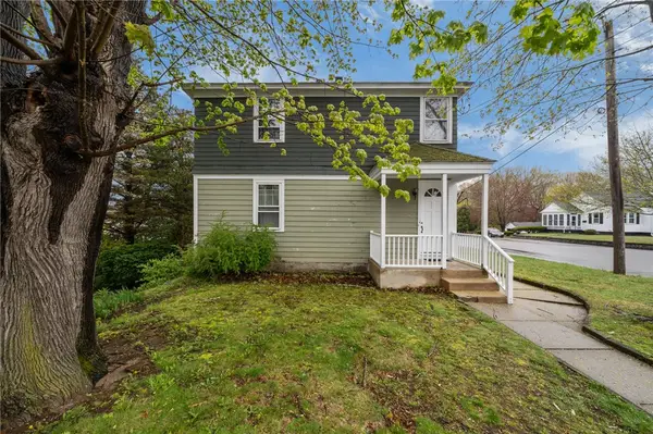 8 Perkins Avenue, Westerly, RI 02891