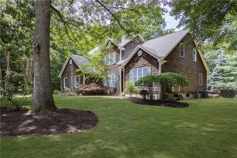 258 Woodridge Drive, Saunderstown, RI 02874 - #3