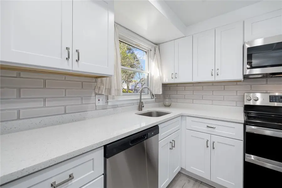 9 Long Pond Road, Coventry, RI 02816 - #3