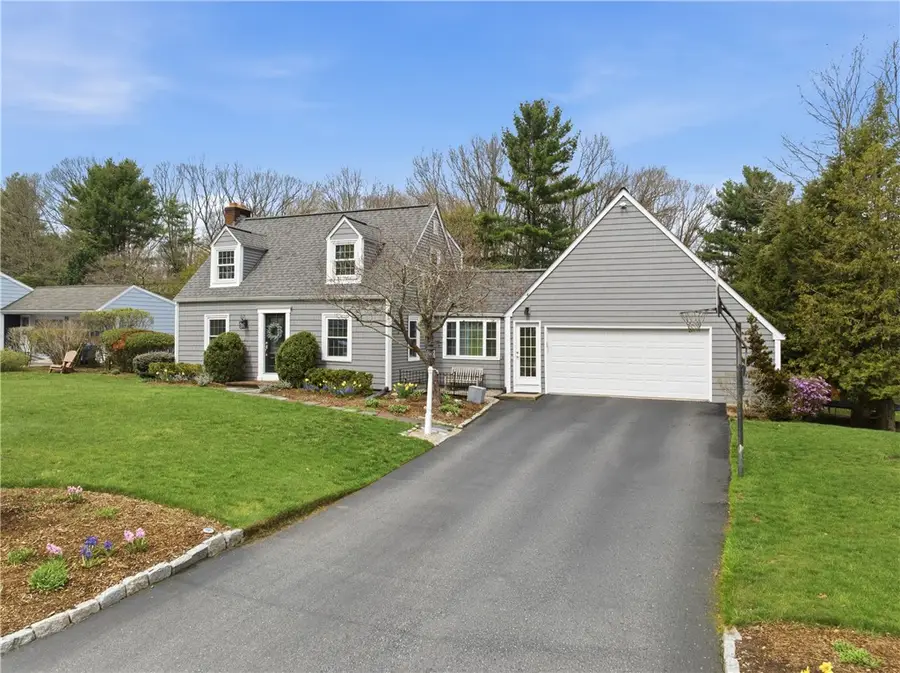 27 Old Meadow Lane, Cumberland, RI 02864 - #2