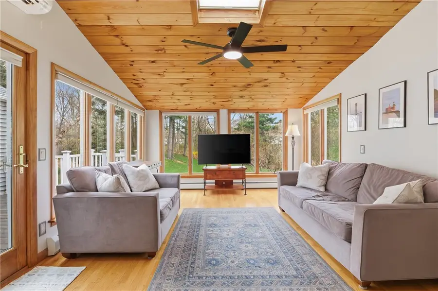 27 Old Meadow Lane, Cumberland, RI 02864 - #3