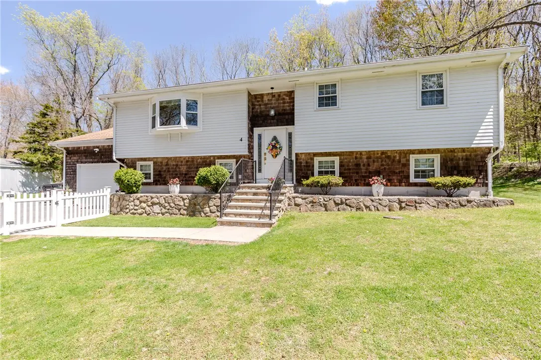 4 Clark Road, Smithfield, RI 02917 - #1