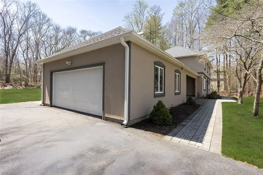 10 Arbor Way, East Greenwich, RI 02818 - #2