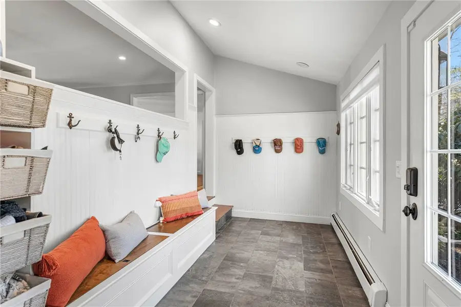 20 Briarfield Road, Barrington, RI 02806 - #3
