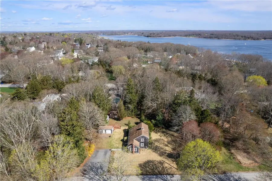 21 Smith Street, Bristol, RI 02809 - #3