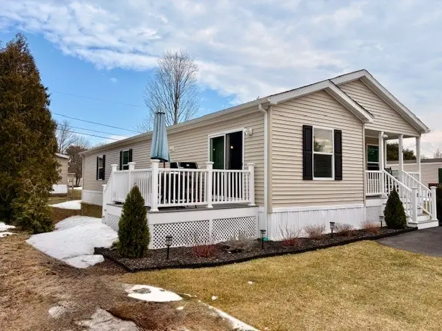 16 Valiant Drive, Coventry, RI 02816 - #2