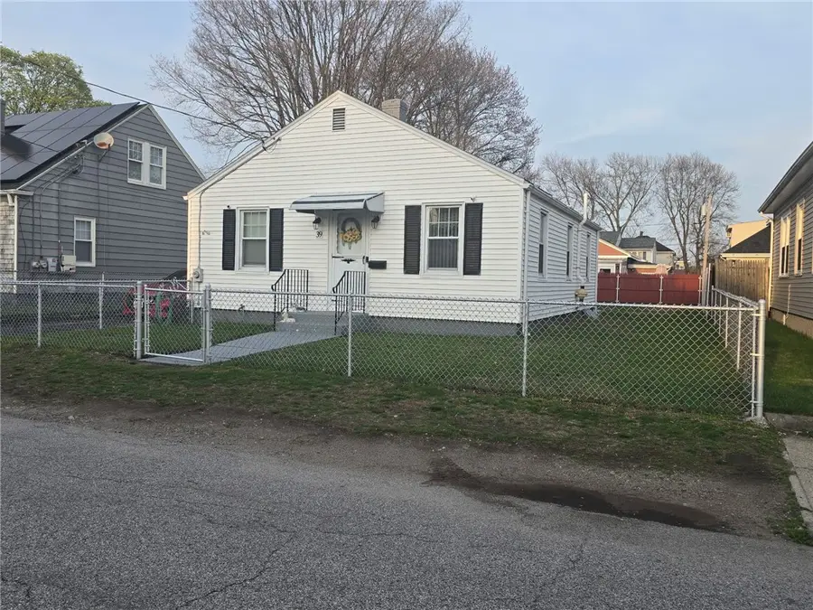 39 Clinton Street, Pawtucket, RI 02861 - #2