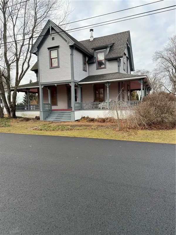 41 Lippitt Avenue, Warwick, RI 02889