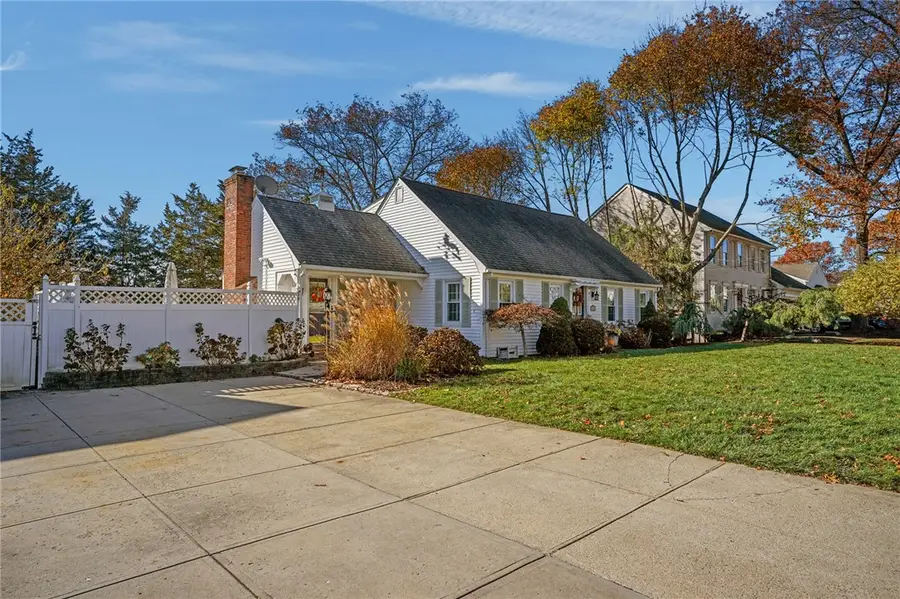 38 Angela Avenue, Cranston, RI 02921 - #2