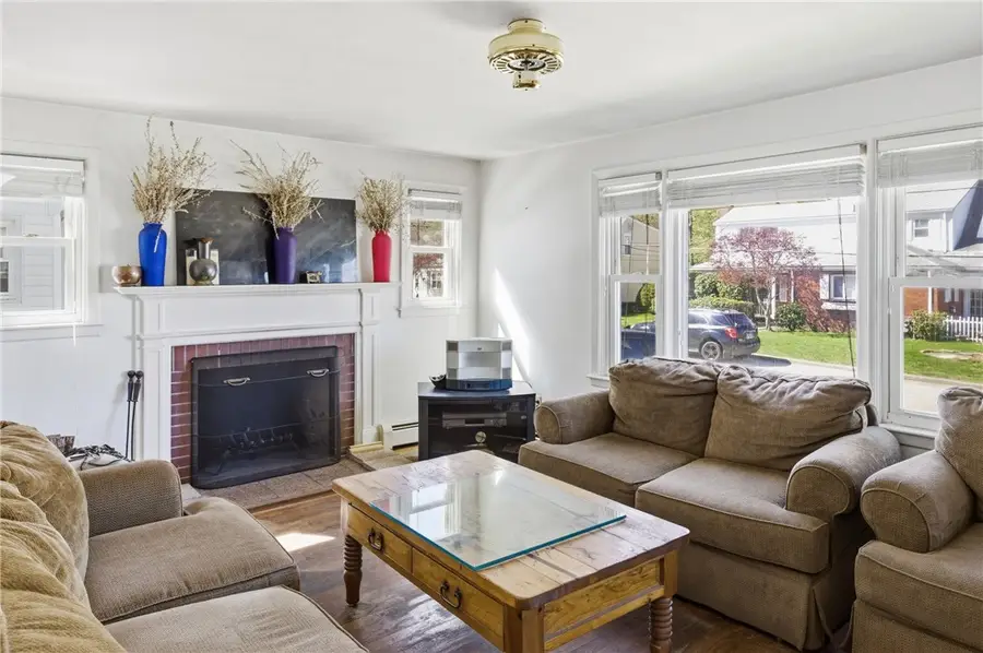 12 Hemlock Avenue, Cranston, RI 02910 - #3