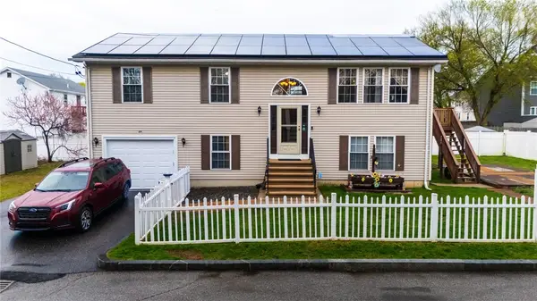 89 Dedham Avenue, Providence, RI 02909