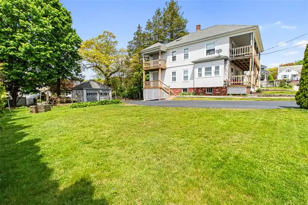 6 Middle Street, West Warwick, RI 02893