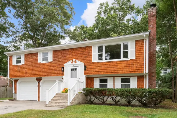 6 Acre Avenue, Barrington, RI 02806