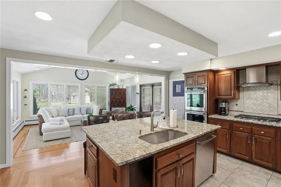 122 Mystery Farms Drive, Cranston, RI 02921 - #2