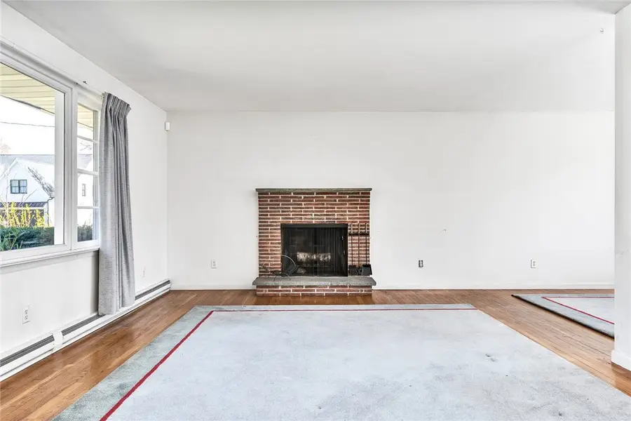 5 Taylor Circle, East Greenwich, RI 02818 - #3