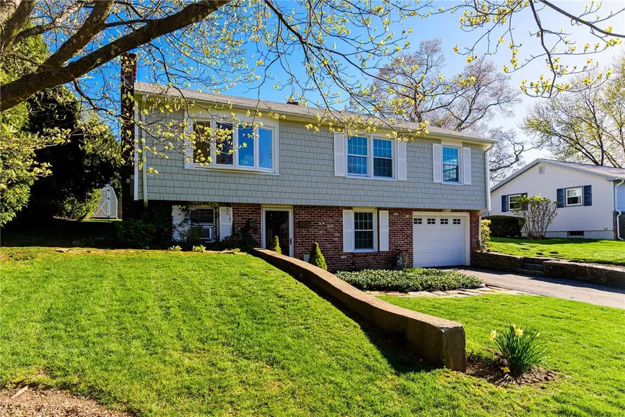 8 Gillooly Drive, Warwick, RI 02888 - #2