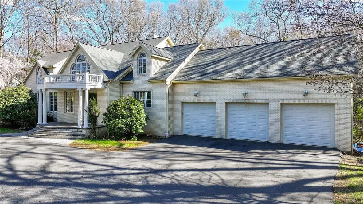 40 Suffolk Way, Lincoln, RI 02865 - #1