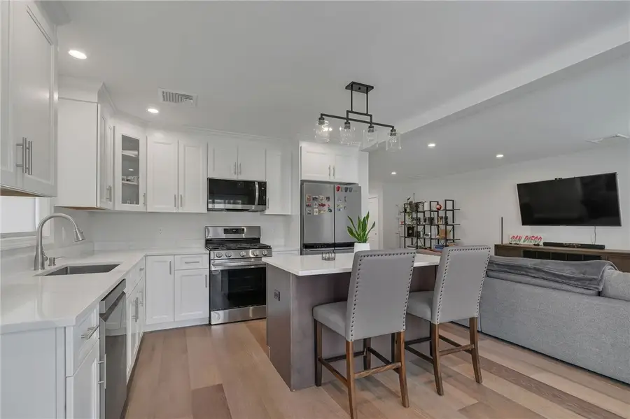 28 Ashley Street, Cranston, RI 02920 - #2