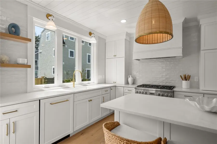 7 Wellington Avenue, Newport, RI 02840 - #3