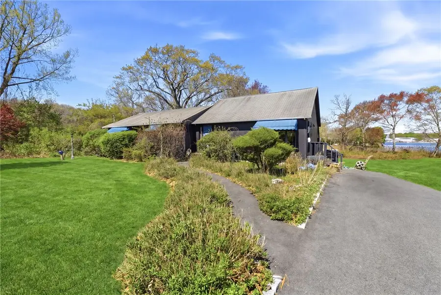 585 Meadow View Avenue, Warwick, RI 02889 - #2