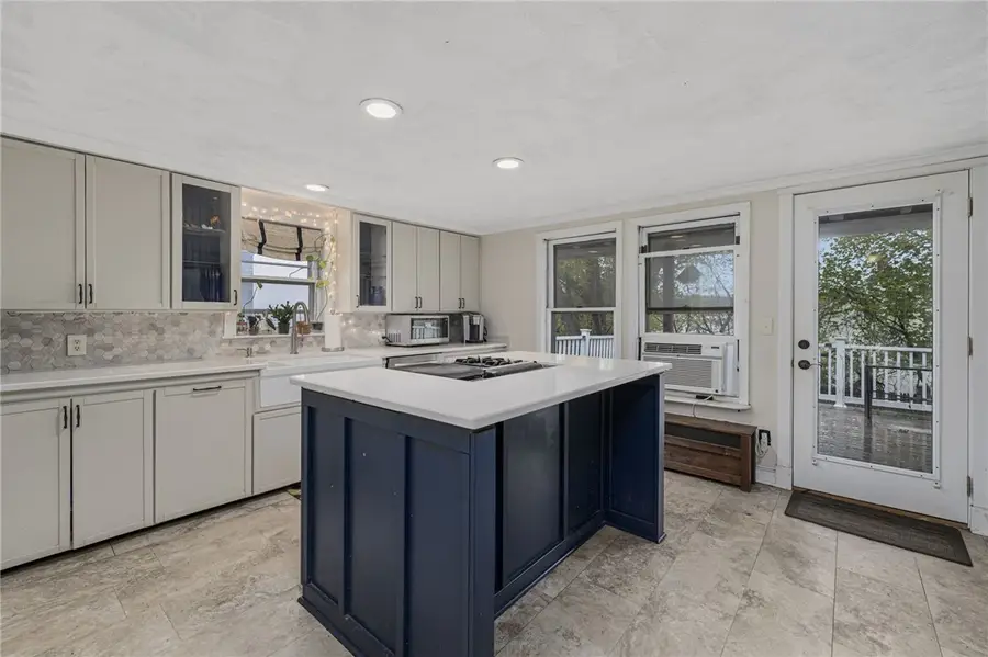 19 Prospect Street, Lincoln, RI 02838 - #3